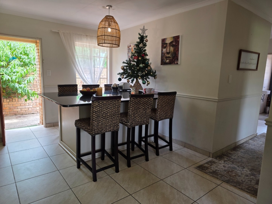 4 Bedroom Property for Sale in Heuwelsig Free State